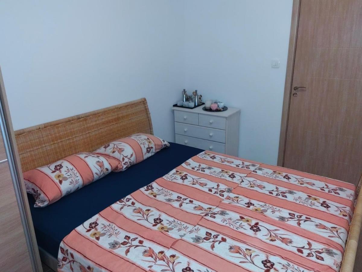 Stan Na Dan Niksic Apartment Екстериор снимка